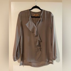 Ellen Tracy taupe long sleeved top